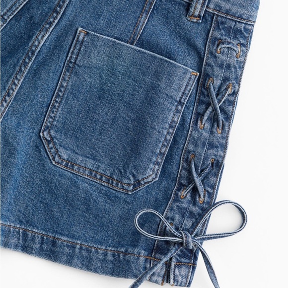 H&M Denim Shorts With Lacing Size 4 - Picture 2 of 10